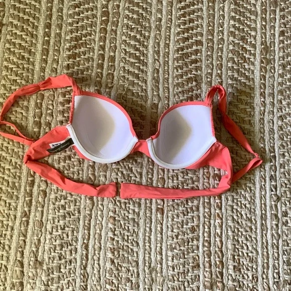 Coral bikini top - Picture 3 of 3